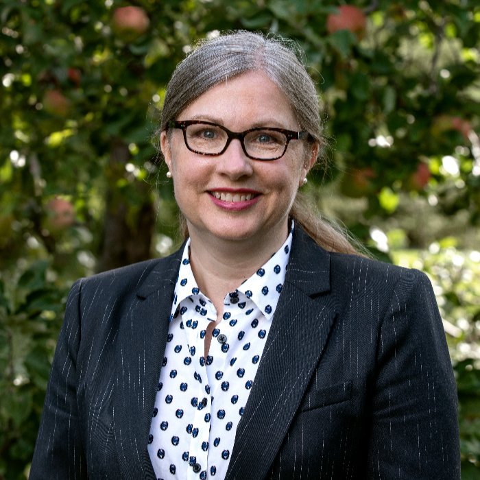 Headshot of Ann Loshaw