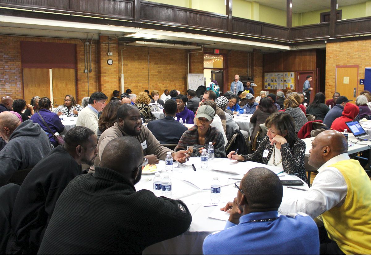 A Ruth Mott Foundation community forum at Berston Field House in 2015