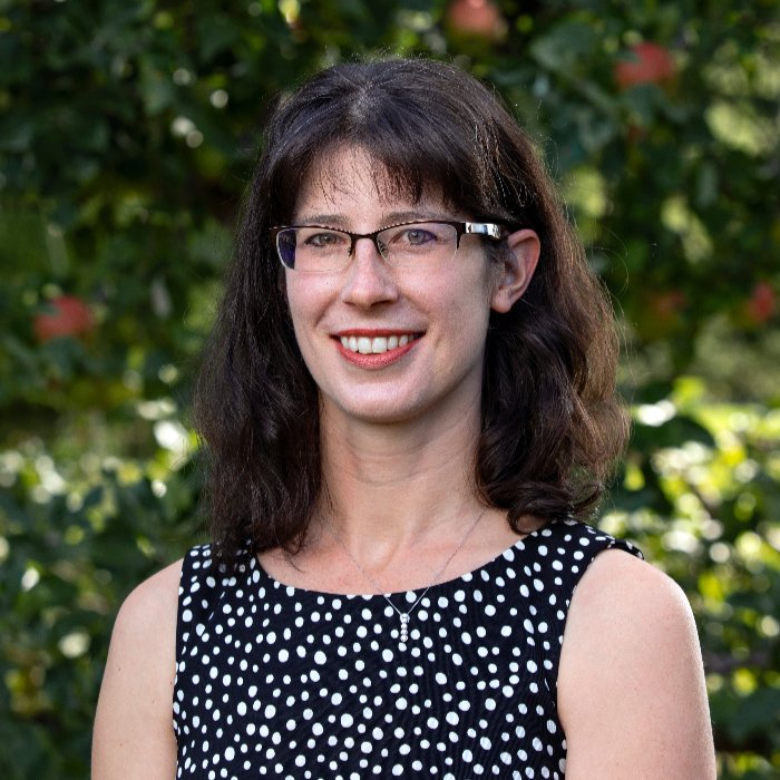 Headshot of Elizabeth Jordan