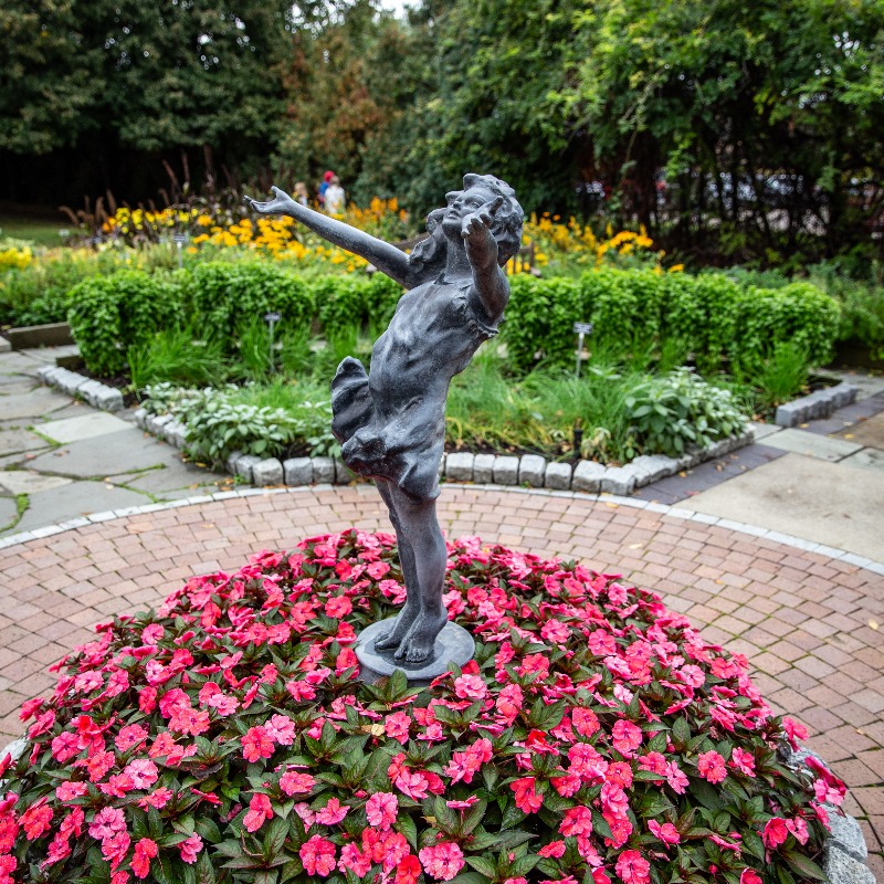 Statue in the demonstration garden