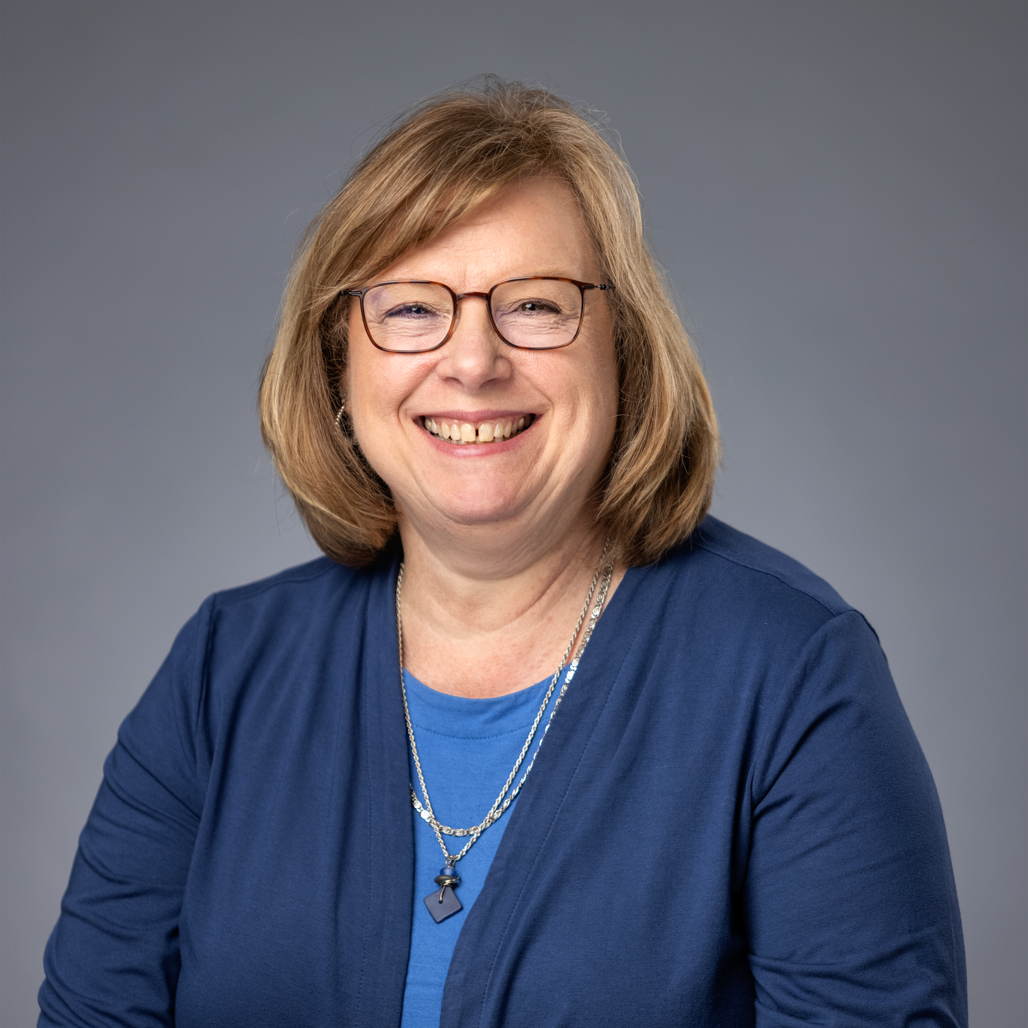 Headshot of Connie Palmer