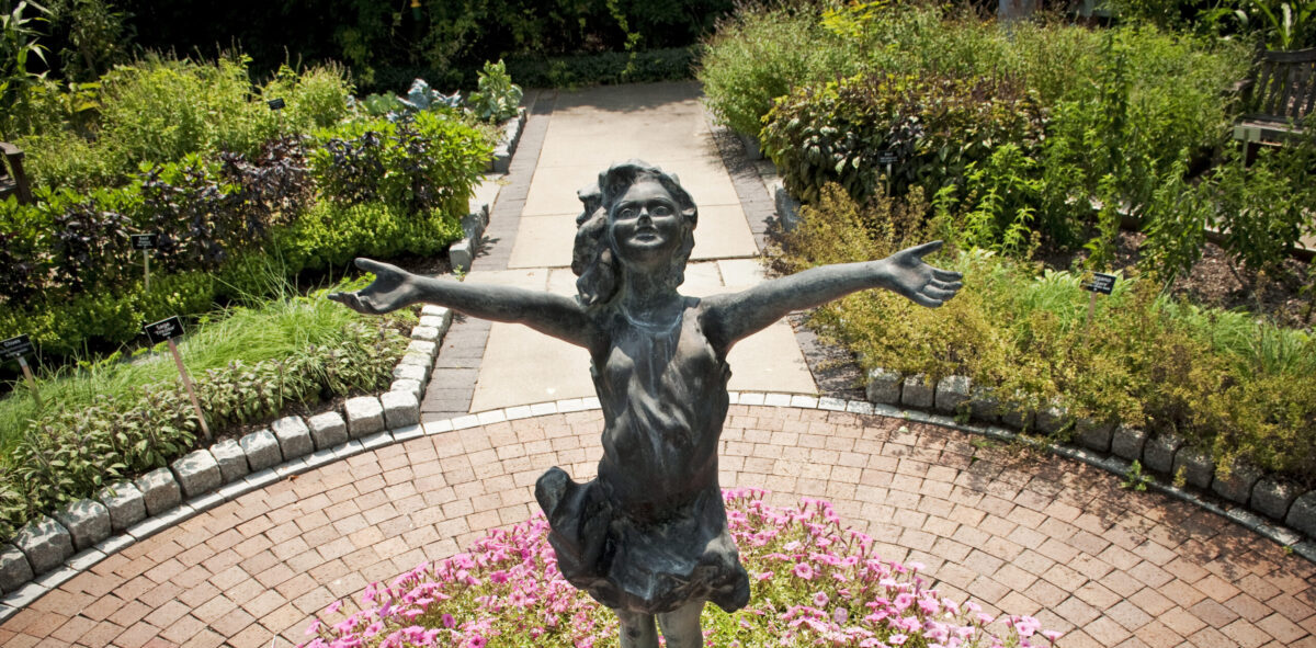 La Brezza sculpture in the garden at Applewood